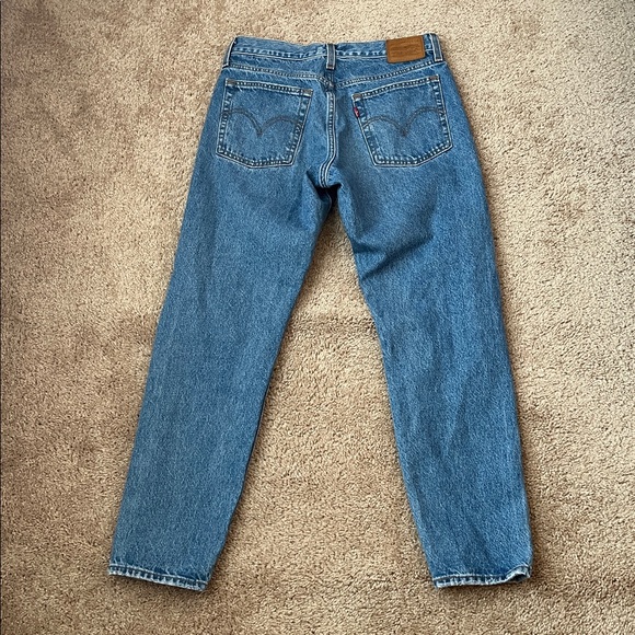 Levi’s Wedgie Distressed Button Fly Jeans - Picture 4 of 8